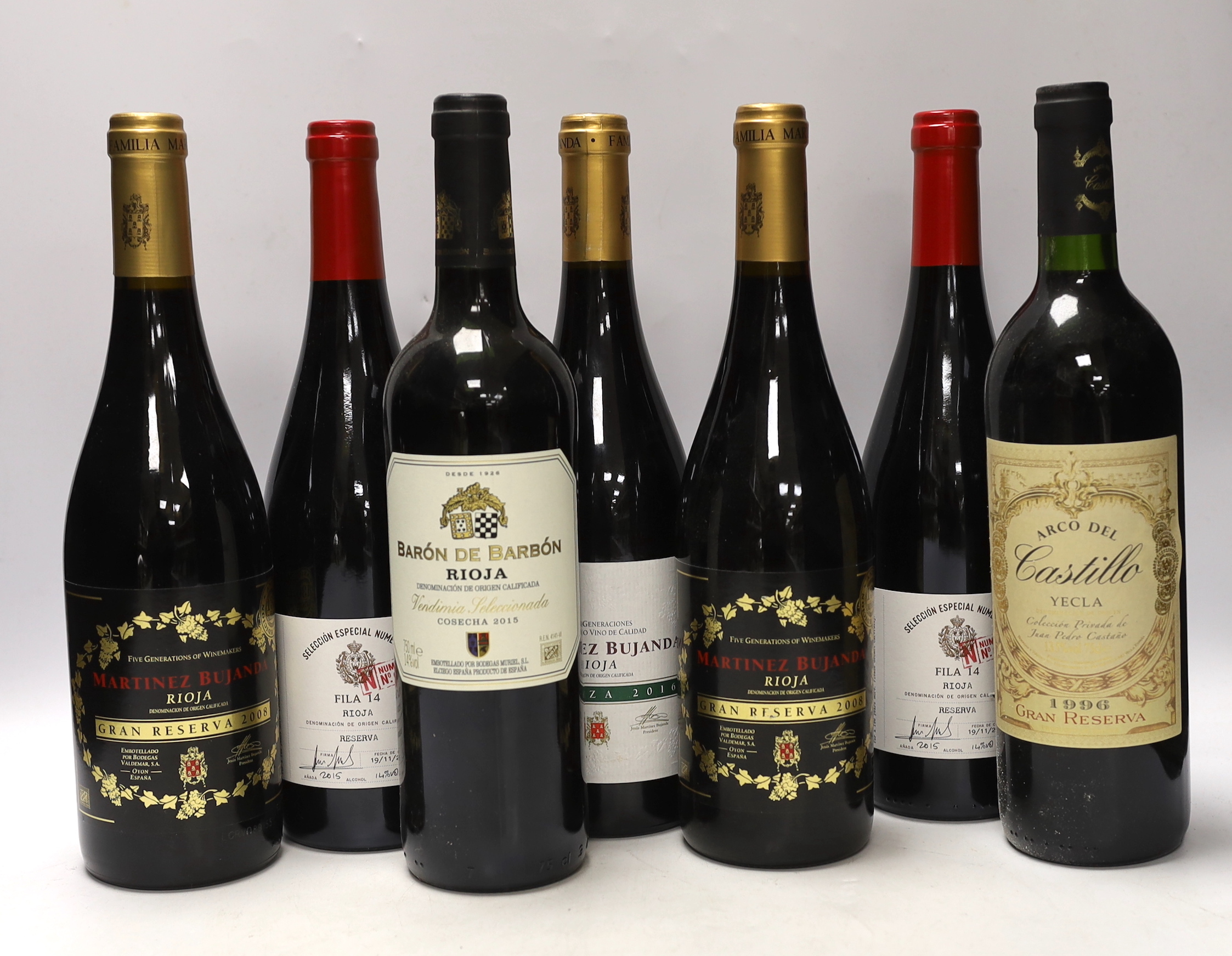 Fifteen various bottles of Spanish and other wines, mainly Rioja